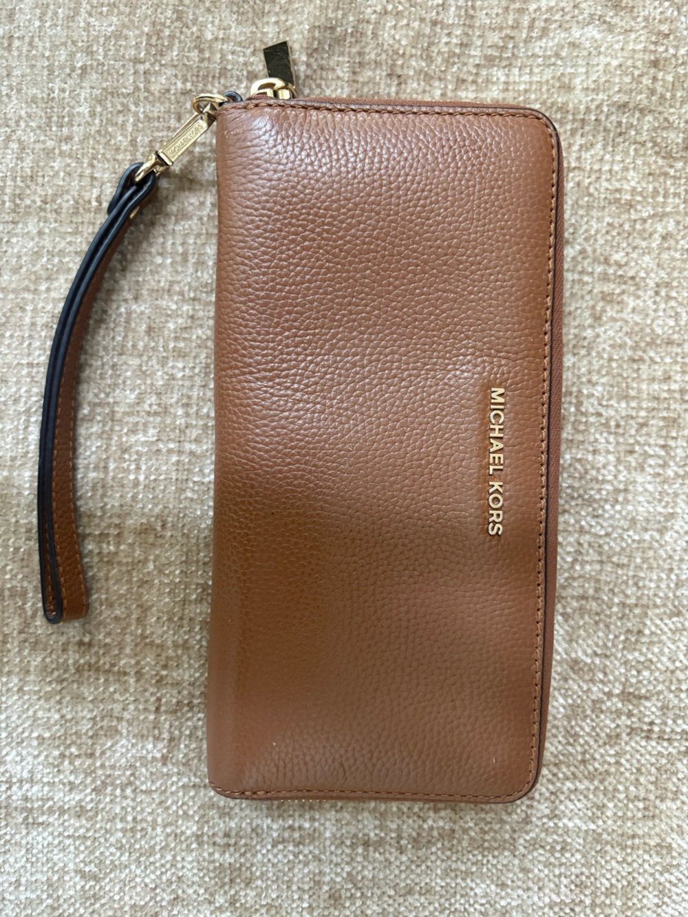 Michael Kors Jet Set Travel Large Flat Wristlet in Luggage Brown